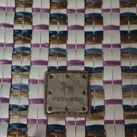 Petusco leather Tan and White Shoulder Bag with Woven Detail - Picture 2 of 10